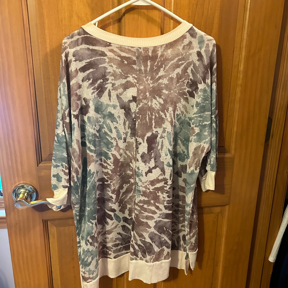 Multicolor Top - Picture 2 of 3